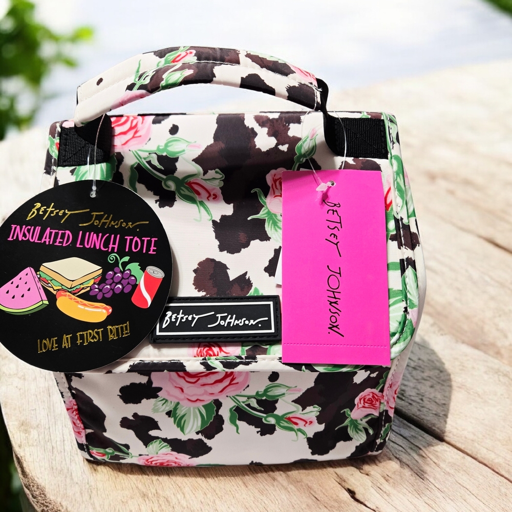 NEW Betsey Johnson Floral Insulated Lunch Bag with Pink Roses 8"x8"×5" NWT - Picture 3 of 3